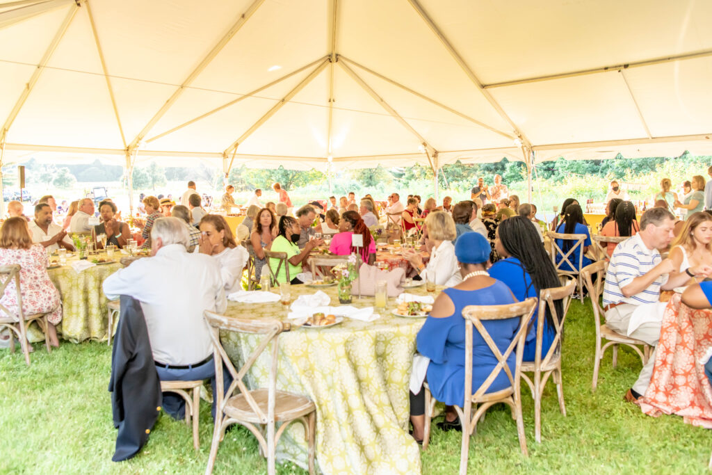 seated dinner for the washington youth garden 50th anniversary evening benefit