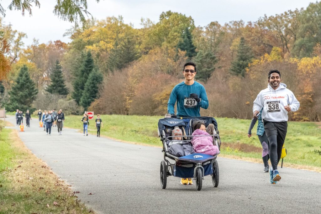fall 5k participants racing
