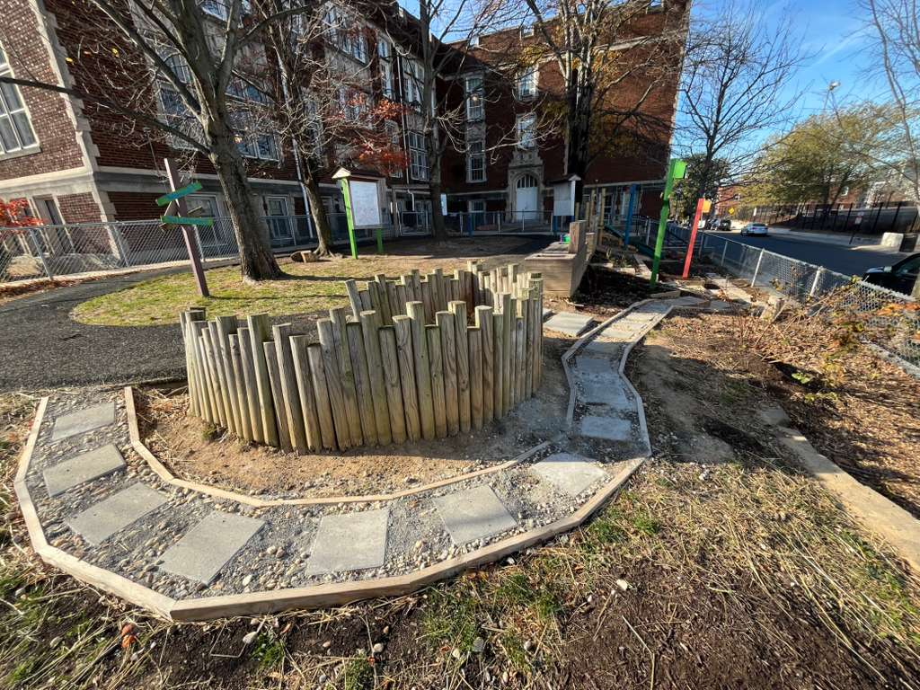 wide angle view of the newly renovated outdoor classroom at bruce-monroe ES